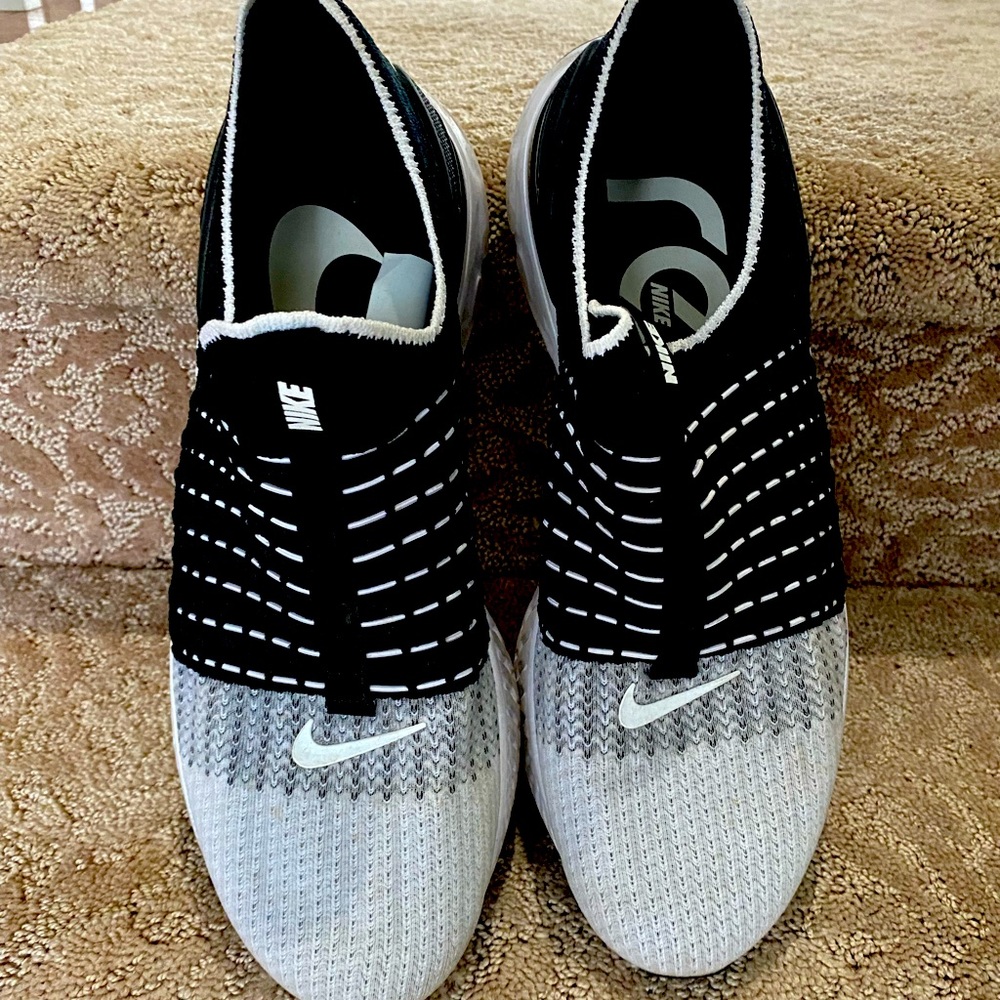 Nike Men’s  slip on sneakers /size 13